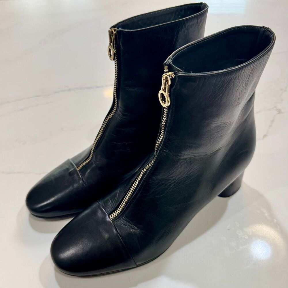 Napoleoni (Italy) Leather Front Zip Short Boots. Black. Size 40.